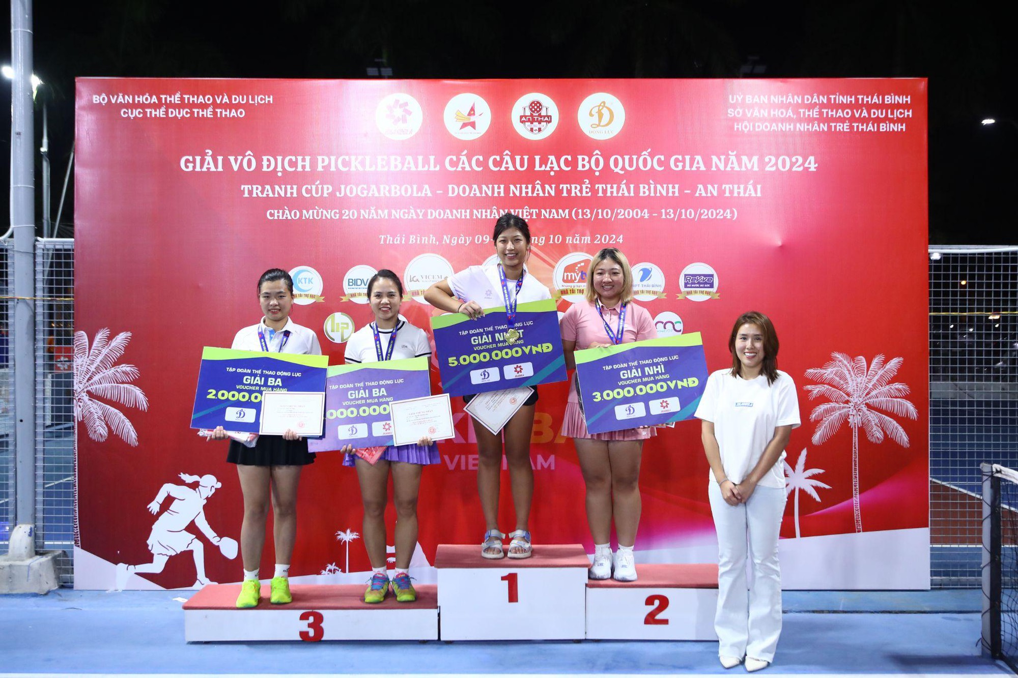 Tổng kết Giải vô địch Pickleball các CLB Quốc gia 2024: Dàn "trai xinh gái đẹp" lên đồ toả sáng - Ảnh 2.